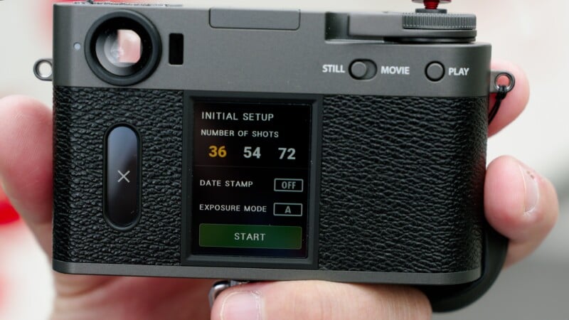 A close-up of a digital camera's back shows a display screen with initial setup options, including number of shots (36, 54, 72), date stamp off, exposure mode A, and a green "Start" button. A hand holds the camera.